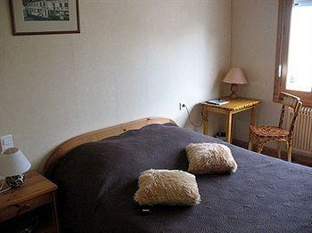 Campouriez Hotel Le Relais Du Coustoubi מראה חיצוני תמונה