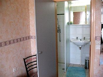 Campouriez Hotel Le Relais Du Coustoubi מראה חיצוני תמונה