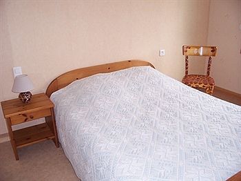 Campouriez Hotel Le Relais Du Coustoubi מראה חיצוני תמונה